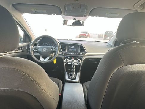Used 2019 Hyundai Elantra SE w/ Cargo Package image 28