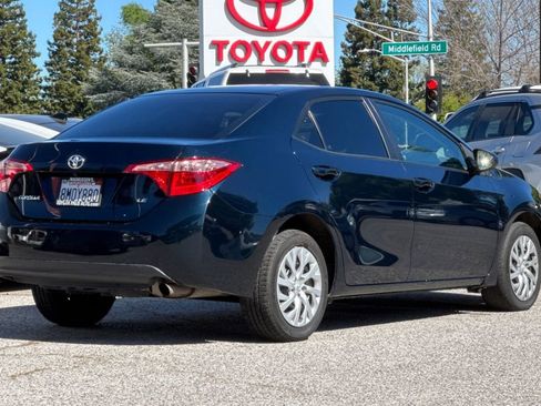 Used 2017 Toyota Corolla LE image 3