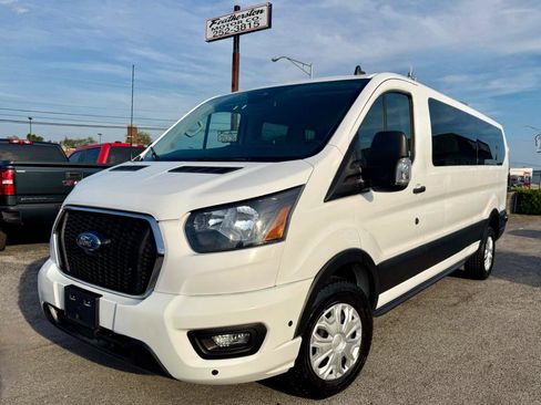 Used 2024 Ford Transit 350 XLT RWD image 4