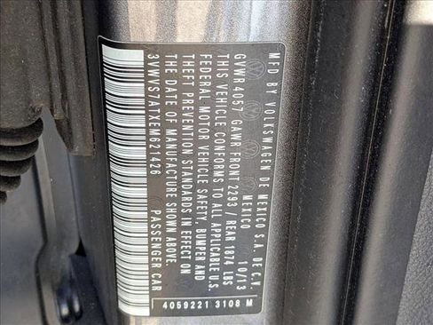 Used 2014 Volkswagen Beetle R-Line image 22