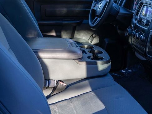 Used 2017 RAM 1500 Tradesman w/ Chrome Appearance Group image 16