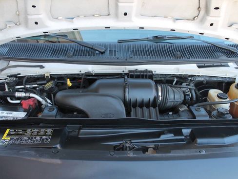 Used 2014 Ford E-350 and Econoline 350 Extended Super Duty image 16