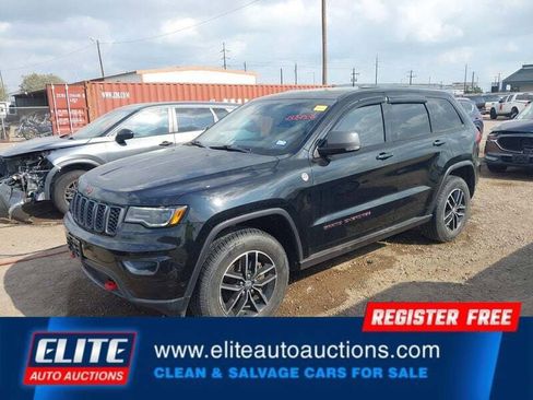 Used 2017 Jeep Grand Cherokee Trailhawk w/ Trailhawk Luxury Group image 3