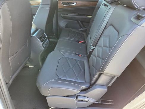 New 2026 Volkswagen Atlas SE FWD image 7