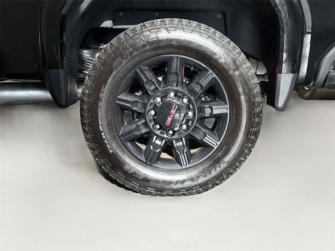 Used 2025 GMC Sierra 2500 AT4 w/ AT4 Premium Plus Package AWD/4WD image 37