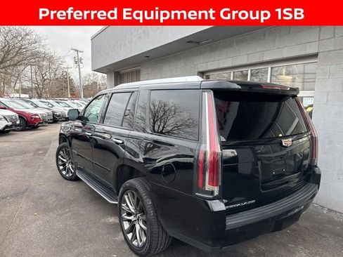 Used 2019 Cadillac Escalade Luxury w/ Escalade Sport Edition image 3