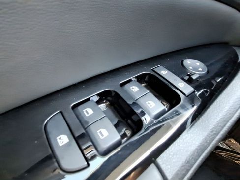 Used 2023 Kia Sportage SX image 26