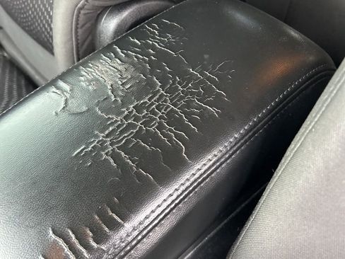 Used 2017 Dodge Journey SXT w/ Comfort/Convenience Group image 12