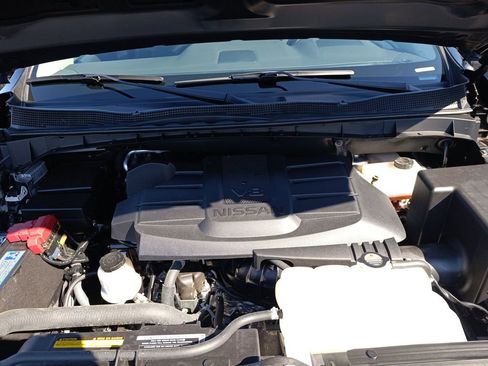 Used 2024 Nissan Titan SV w/ SV Convenience Package image 20