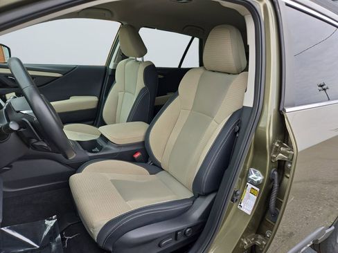 Used 2022 Subaru Outback Premium image 9