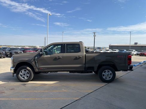 New 2026 Ford F350 XLT w/ XLT Premium Package image 4