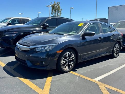Used 2018 Honda Civic EX-T image 2