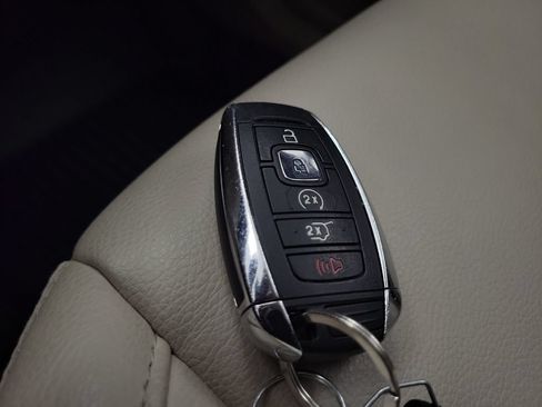 Used 2019 Lincoln MKC Premiere FWD image 27