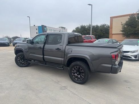 Used 2021 Toyota Tacoma Limited w/ Nightshade Package image 4