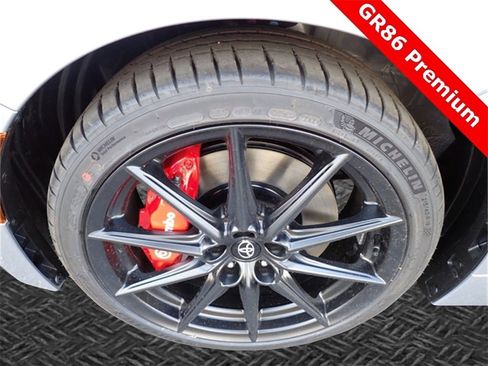 New 2025 Toyota GR86 Premium image 14