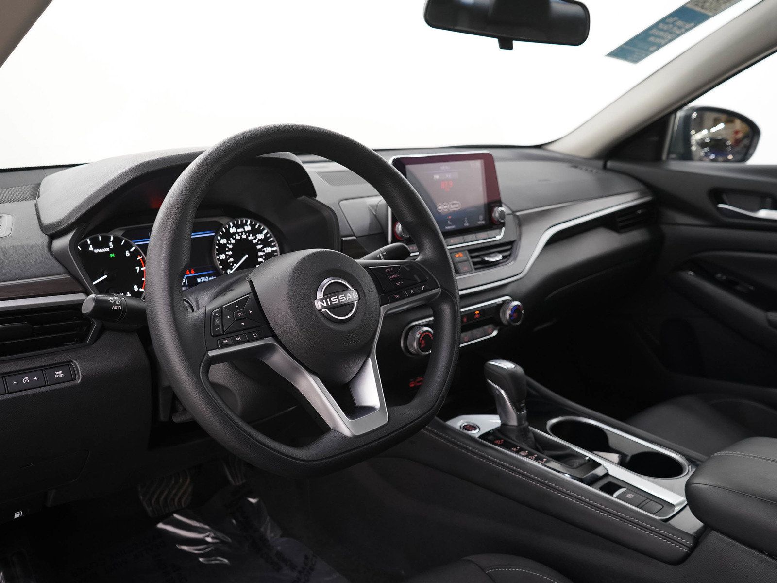 Used 2023 Nissan Altima 2.5 SV AWD/4WD image 23