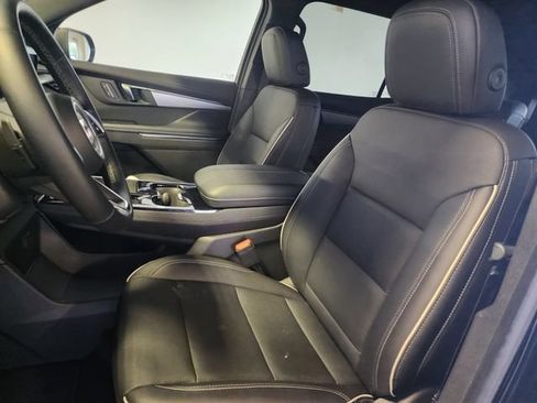 Certified 2025 Buick Enclave Preferred AWD/4WD image 13