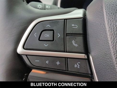 Used 2025 Toyota Highlander Platinum image 9