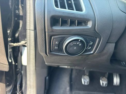 Used 2016 Ford Focus ST FWD image 10
