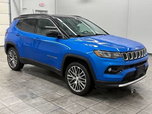 Used 2023 Jeep Compass Limited w/ Elite Group AWD/4WD image 1
