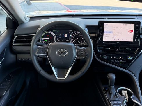 Used 2023 Toyota Camry XLE w/ Navigation Package image 13