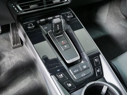 Certified 2024 Porsche 911 Carrera 4S AWD/4WD image 17