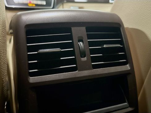 Used 2017 Mercedes-Benz GLE 350 4MATIC image 33