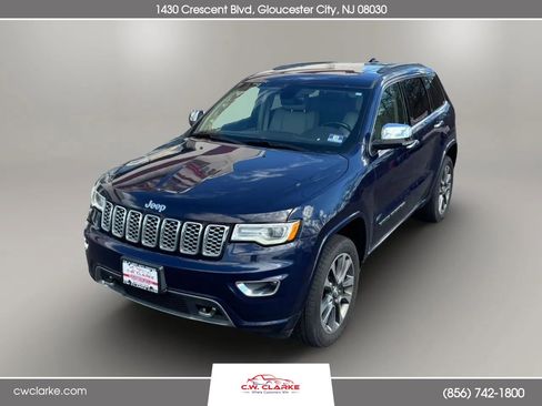 Used 2017 Jeep Grand Cherokee Overland image 2
