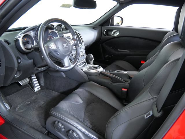 Used 2014 Nissan 370Z Touring w/ Sport Package RWD image 17
