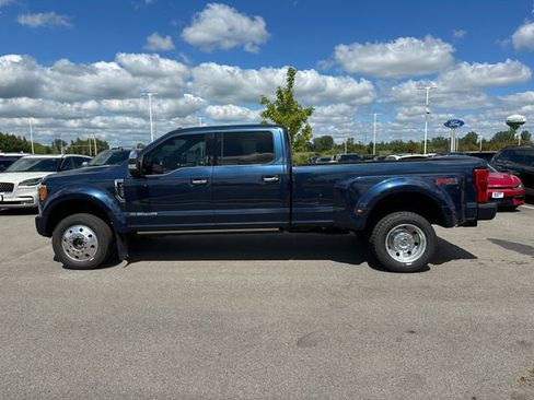 Used 2019 Ford F450 Platinum w/ Platinum Ultimate Package AWD/4WD image 36