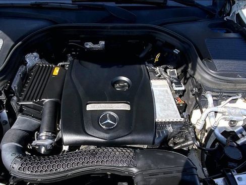 Used 2019 Mercedes-Benz GLC 300 4MATIC image 9