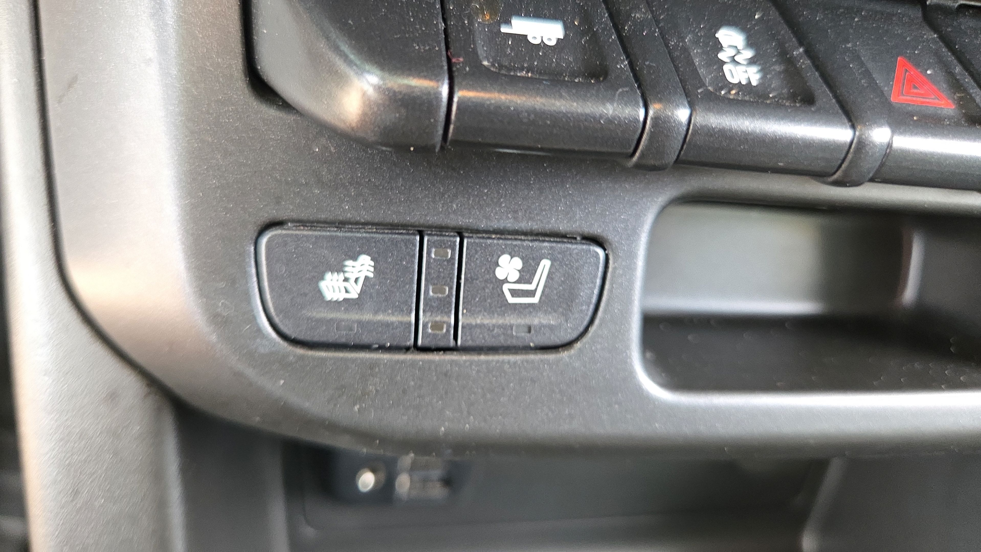 Used 2022 GMC Canyon Denali AWD/4WD image 27