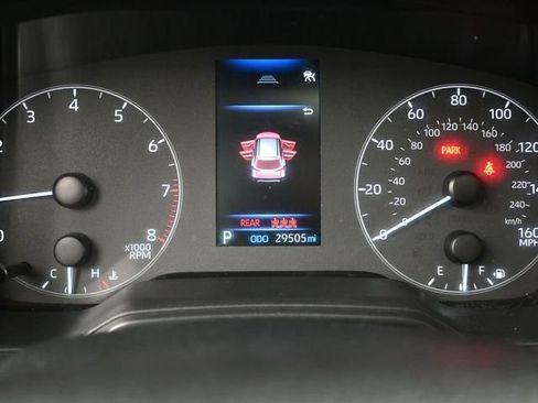 Certified 2023 Toyota Corolla Cross LE image 32