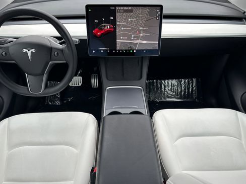 Used 2021 Tesla Model Y Performance image 13