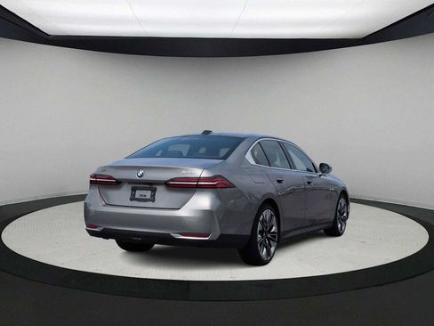 Used 2024 BMW 530i xDrive w/ Executive Package AWD/4WD image 8