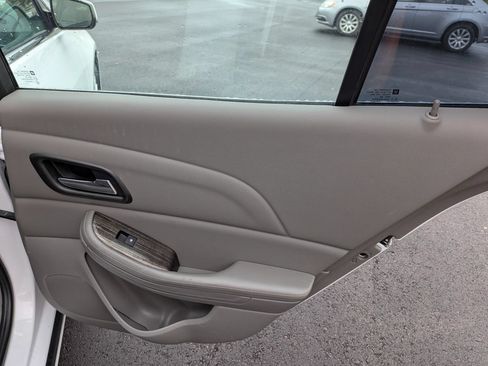 Used 2015 Chevrolet Malibu LT FWD image 24