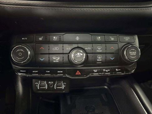 Used 2021 Dodge Durango R/T w/ Tow 'N Go Package AWD/4WD image 35