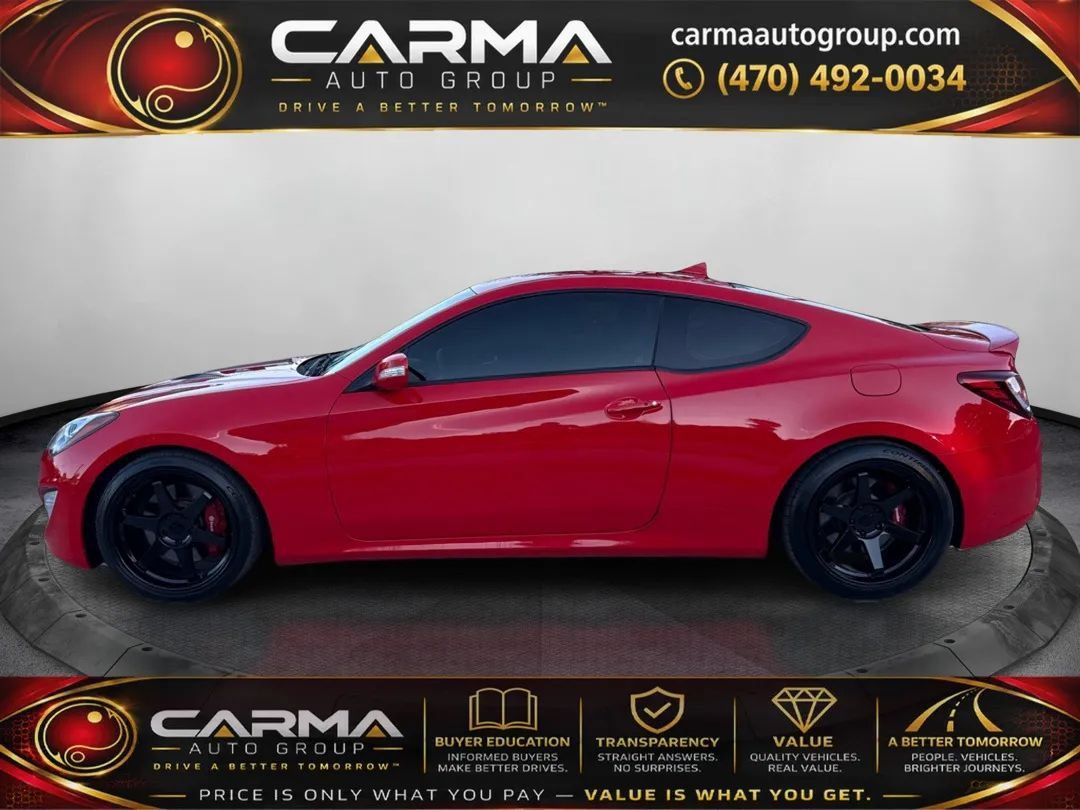 Used 2016 Hyundai Genesis Coupe 3.8 RWD image 2