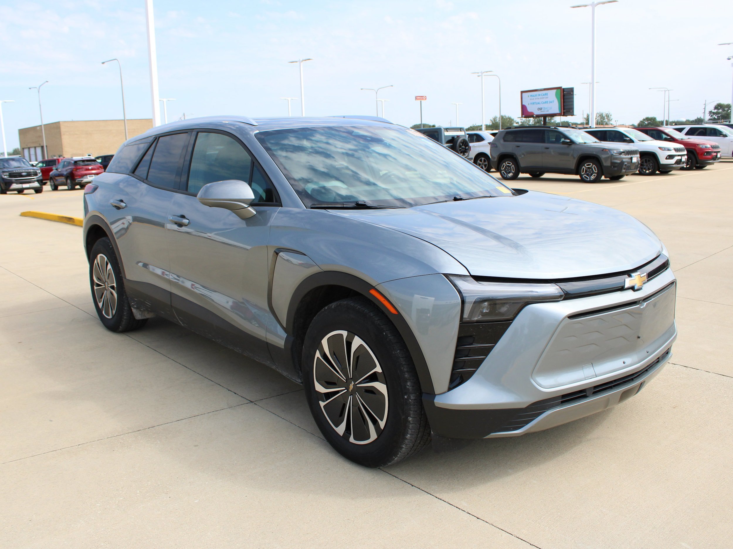 Used 2024 Chevrolet Blazer EV LT AWD/4WD image 8
