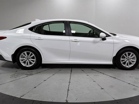 Used 2026 Toyota Camry LE w/ Convenience Package image 6