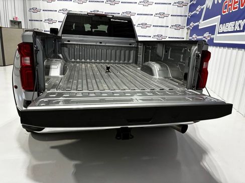 Used 2025 Chevrolet Silverado 3500 LT w/ All Star Edition AWD/4WD image 8