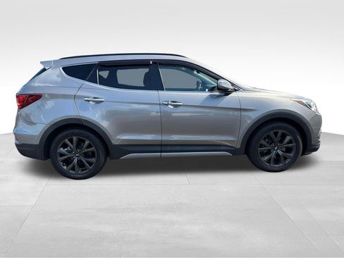 Used 2017 Hyundai Santa Fe Sport FWD image 6
