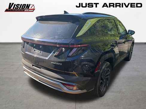 Used 2025 Hyundai Tucson Limited AWD/4WD image 4