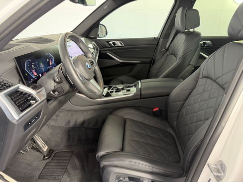 Used 2024 BMW X5 sDrive40i w/ M Sport Package RWD image 5
