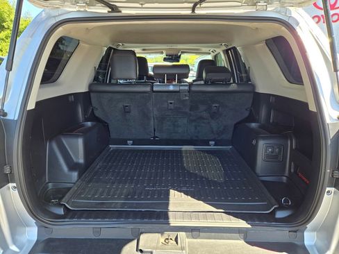 Used 2021 Toyota 4Runner TRD Off-Road Premium w/ Moonroof Package AWD/4WD image 25