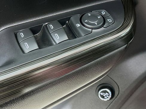 Used 2017 GMC Acadia SLT image 18