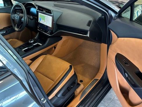 Used 2024 Lexus RZ 300e Premium image 35