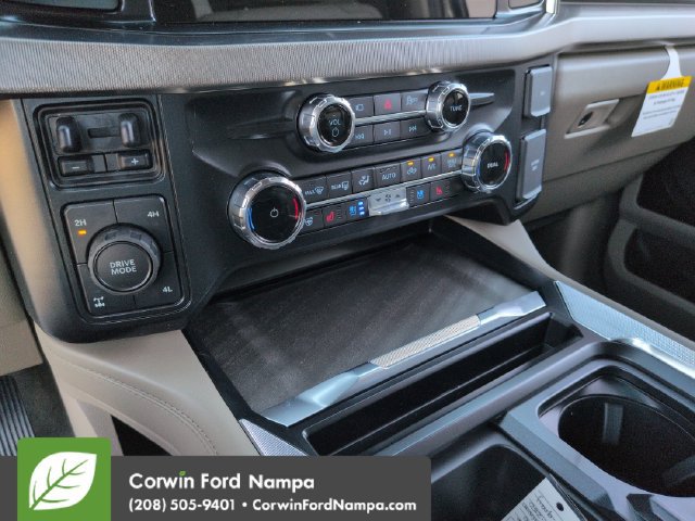 New 2026 Ford F250 Platinum w/ Platinum Plus Package AWD/4WD image 17