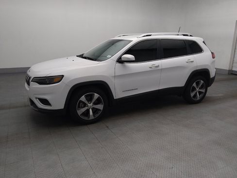 Used 2019 Jeep Cherokee Limited FWD image 2