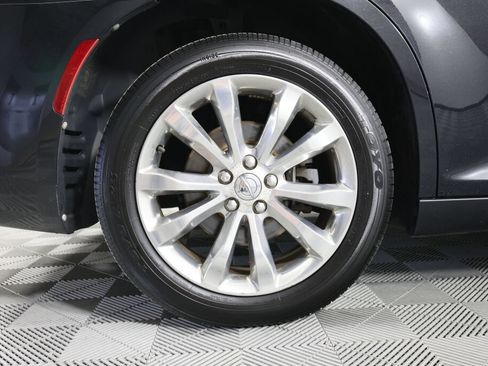 Used 2015 Chrysler 300 C Platinum w/ Harman/Kardon Audio Group AWD/4WD image 7